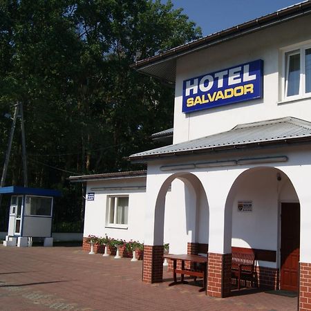 Hotel Salvador Marki Exteriör bild